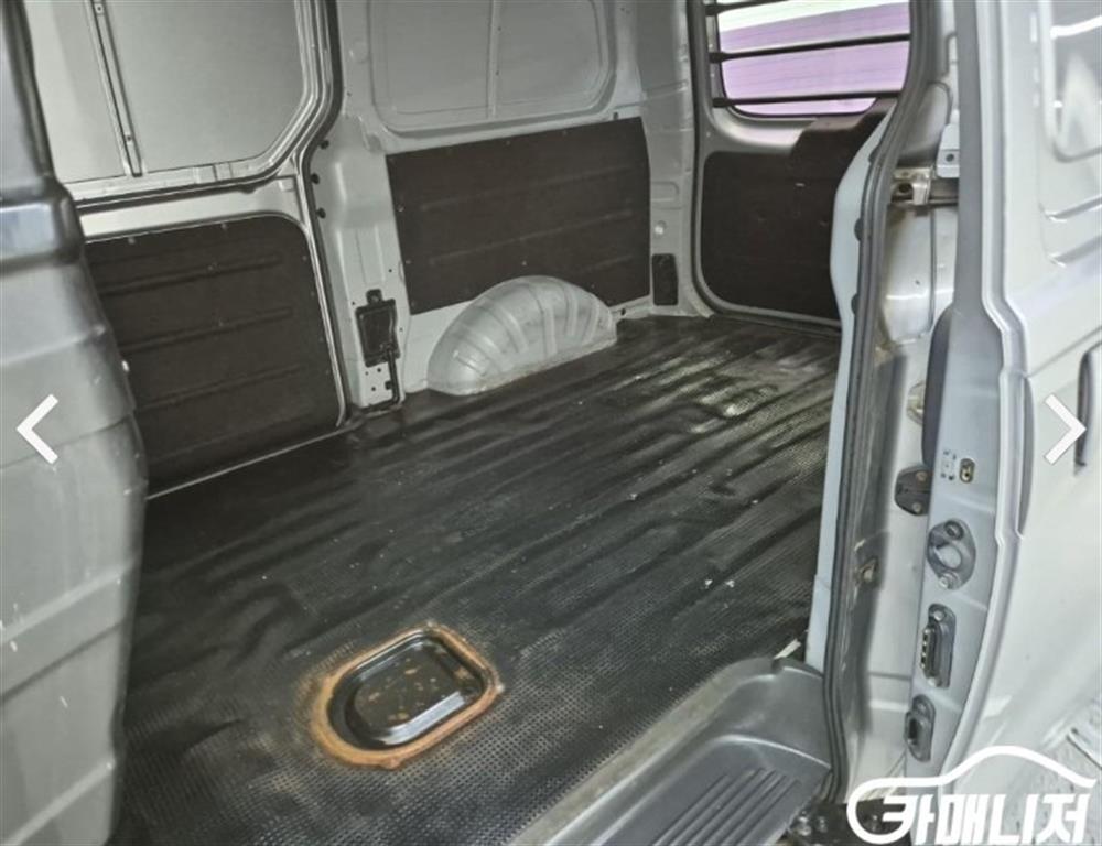 HYUNDAI Starex - Vista 12