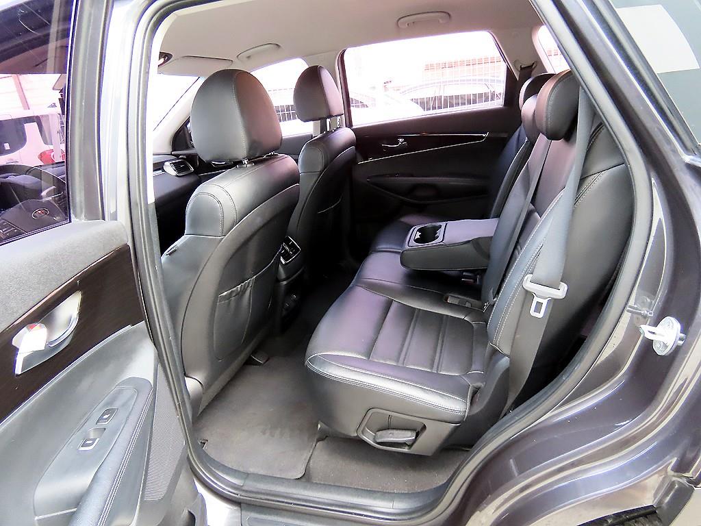 KIA Sorento - Vista 6