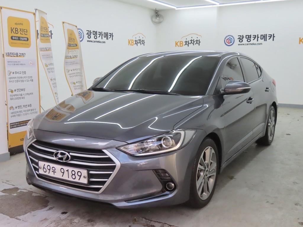 HYUNDAI Avante - Vista 2