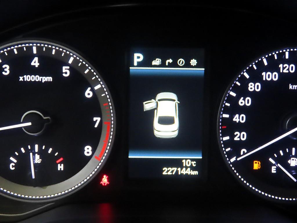 HYUNDAI Grandeur - Vista 8