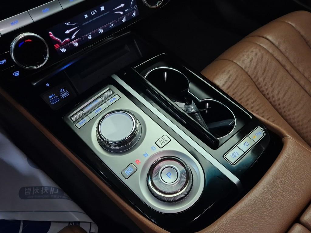 Genesis G80 - Vista 8