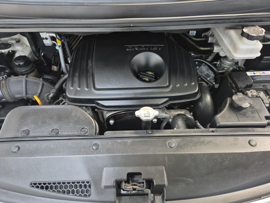 HYUNDAI Starex - Vista 5