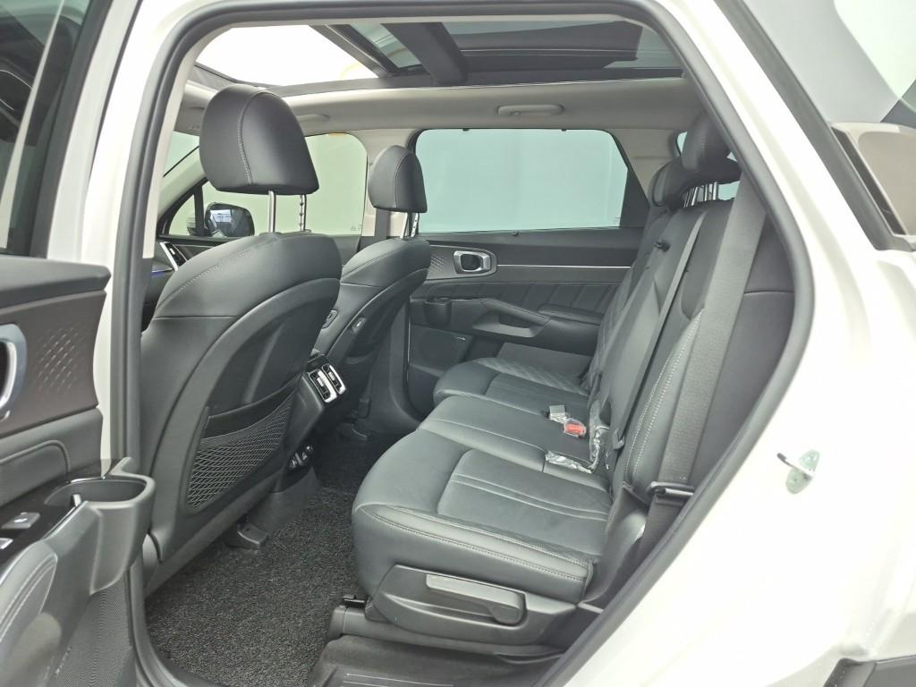 KIA Sorento - Vista 12
