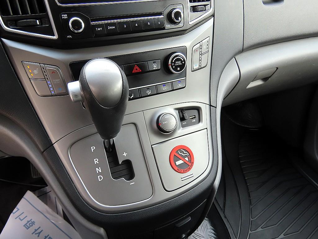 HYUNDAI Starex - Vista 11