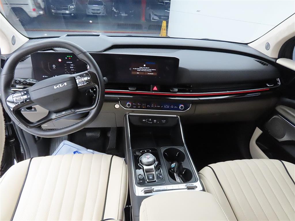 KIA Carnival - Vista 8