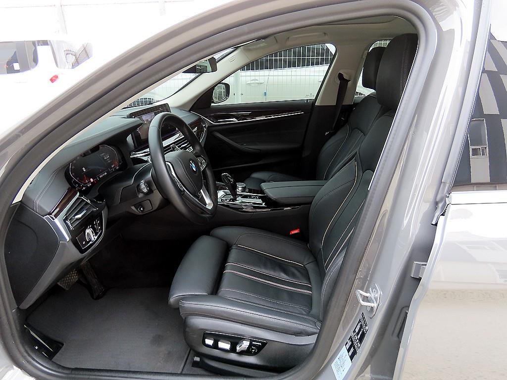 BMW 5 Series - Vista 5