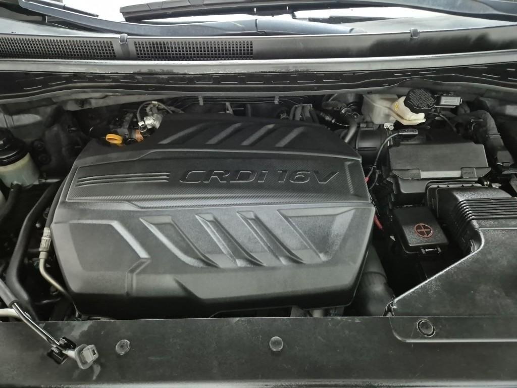 KIA Carnival - Vista 5