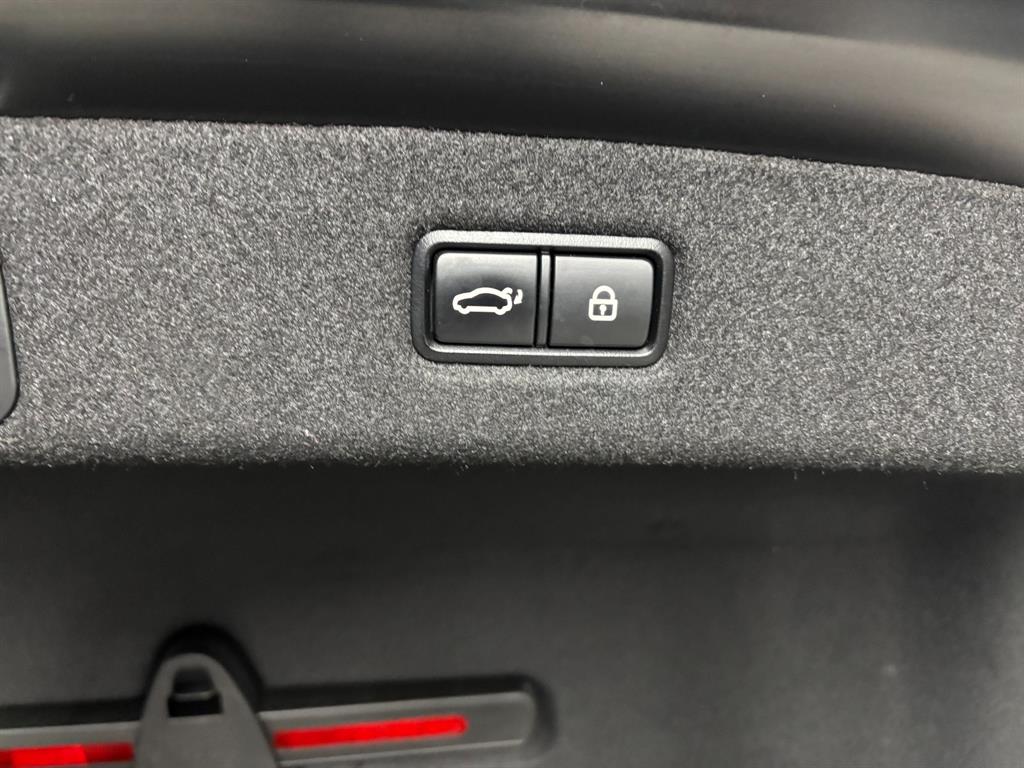 Genesis EQ900 - Vista 9