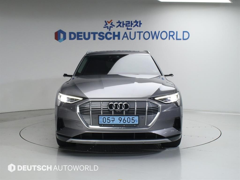 Audi e-Tron - Vista 3