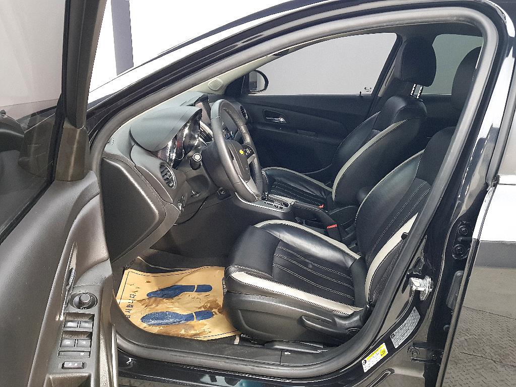 Chevrolet Cruise - Vista 8