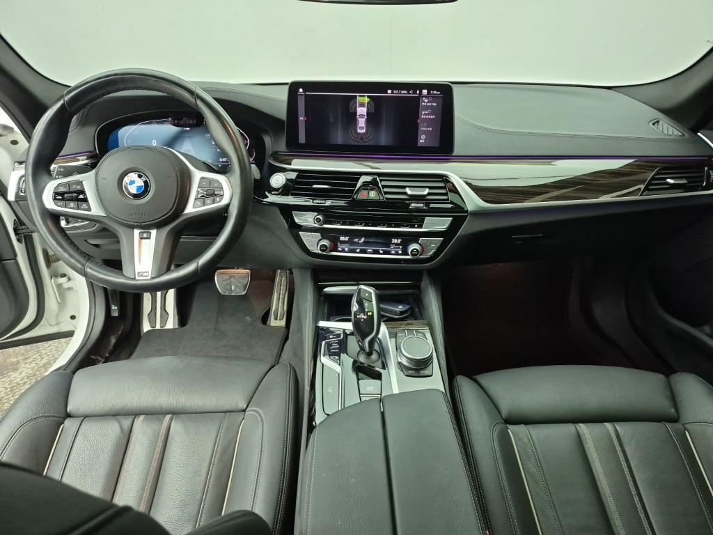 BMW 5 Series - Vista 5