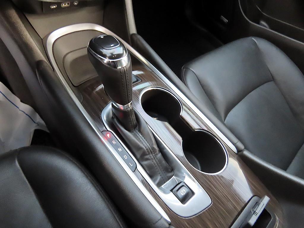 Chevrolet Malibu - Vista 10