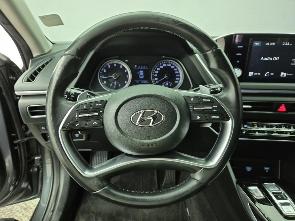 HYUNDAI Sonata - Vista 9