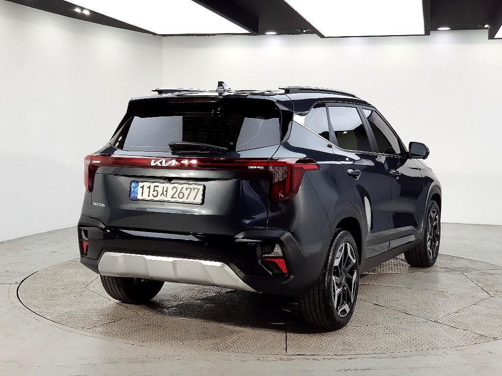 KIA Seltos - Vista 4
