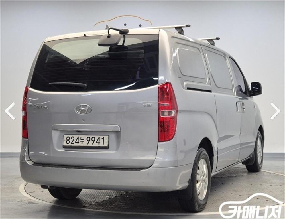 HYUNDAI Starex - Vista 3
