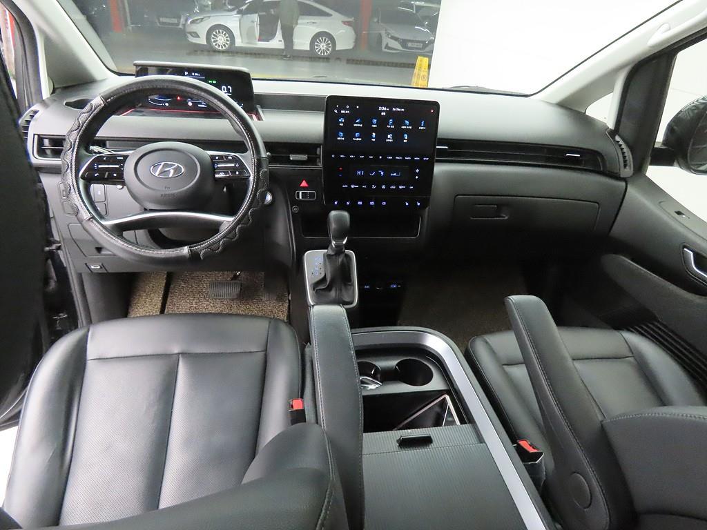 HYUNDAI Staria - Vista 7