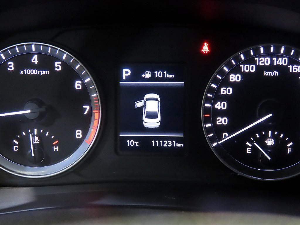 HYUNDAI Sonata - Vista 9