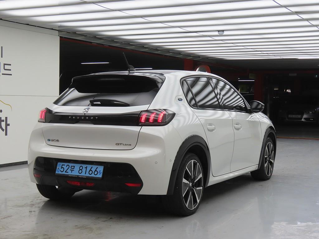 Peugeot 208 - Vista 4