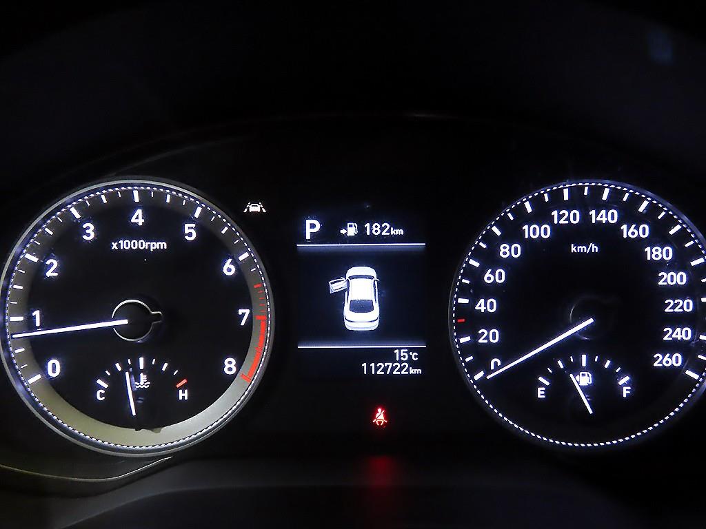 HYUNDAI Grandeur - Vista 9