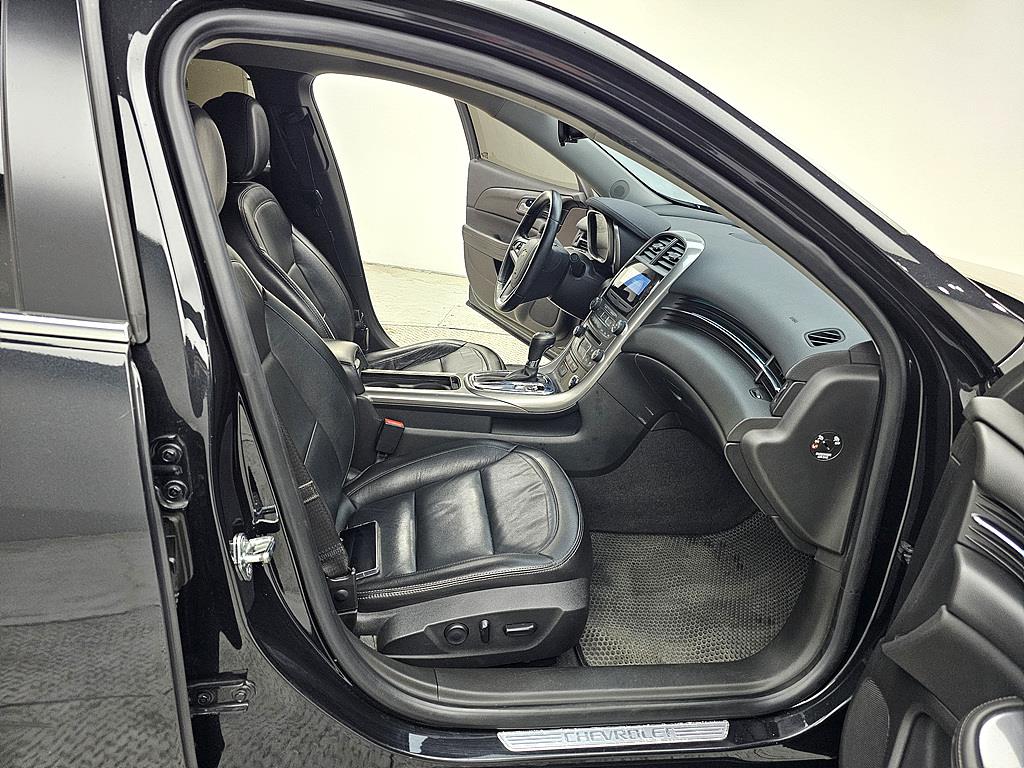 Chevrolet Malibu - Vista 11