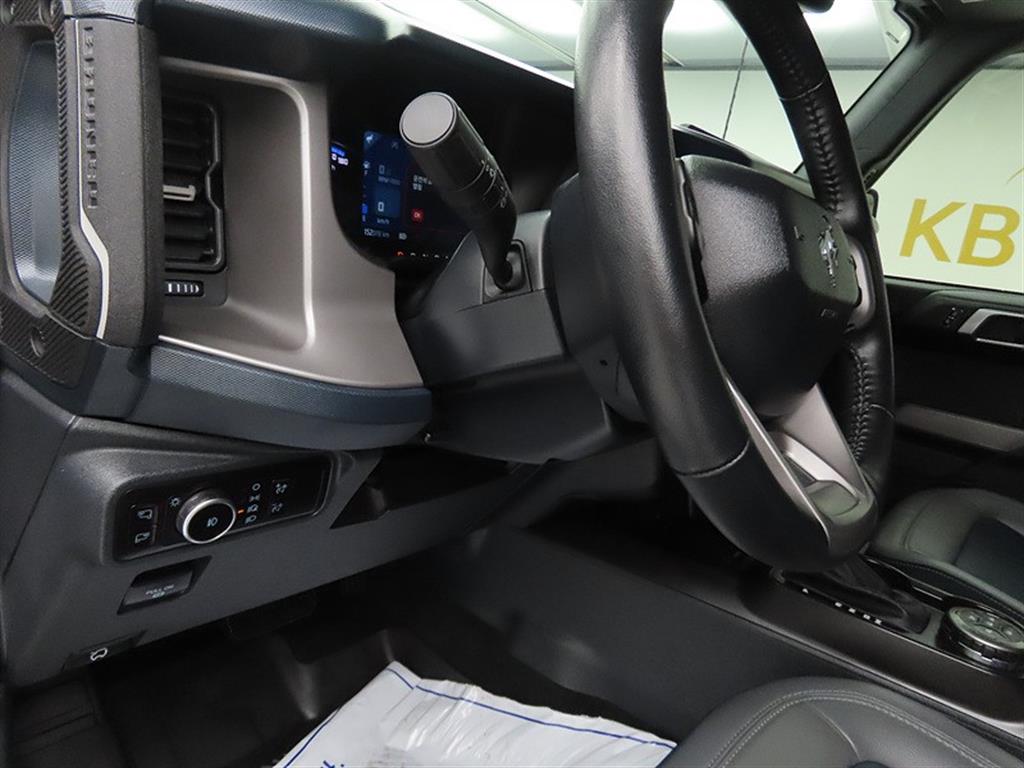 Ford Bronco 2023 the color of pearl - Importación desde Corea - HF Imports Iquique - Foto 13