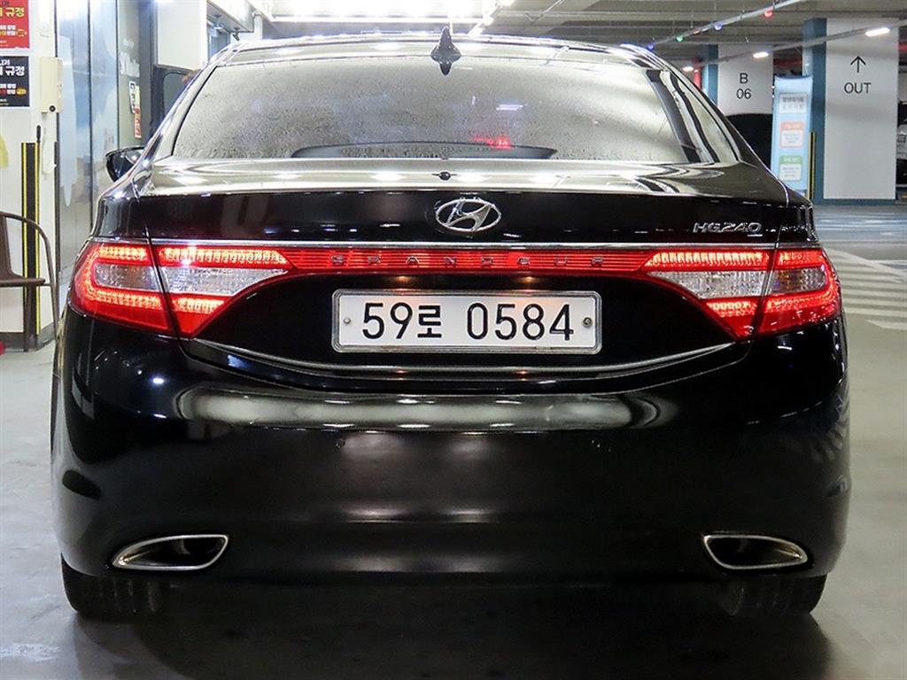 HYUNDAI Grandeur - Vista 5
