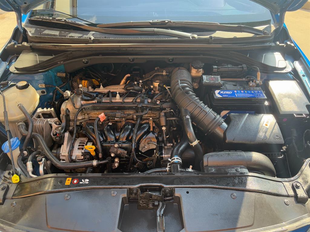 HYUNDAI Avante - Vista 8