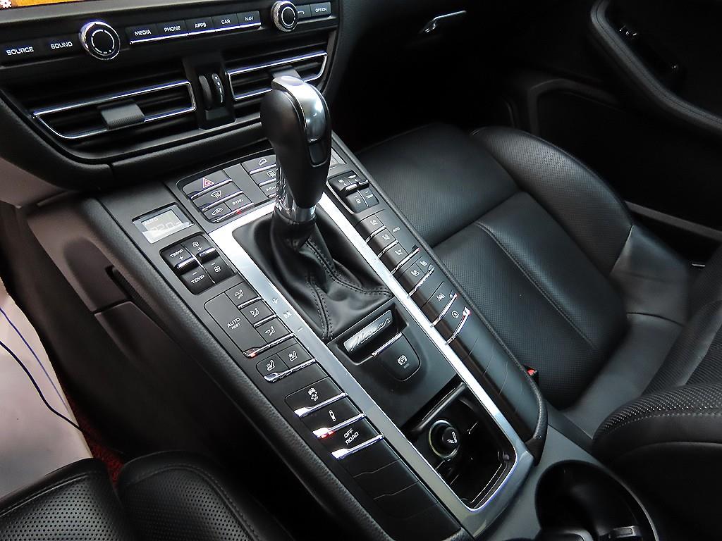 Porsche Macan - Vista 11