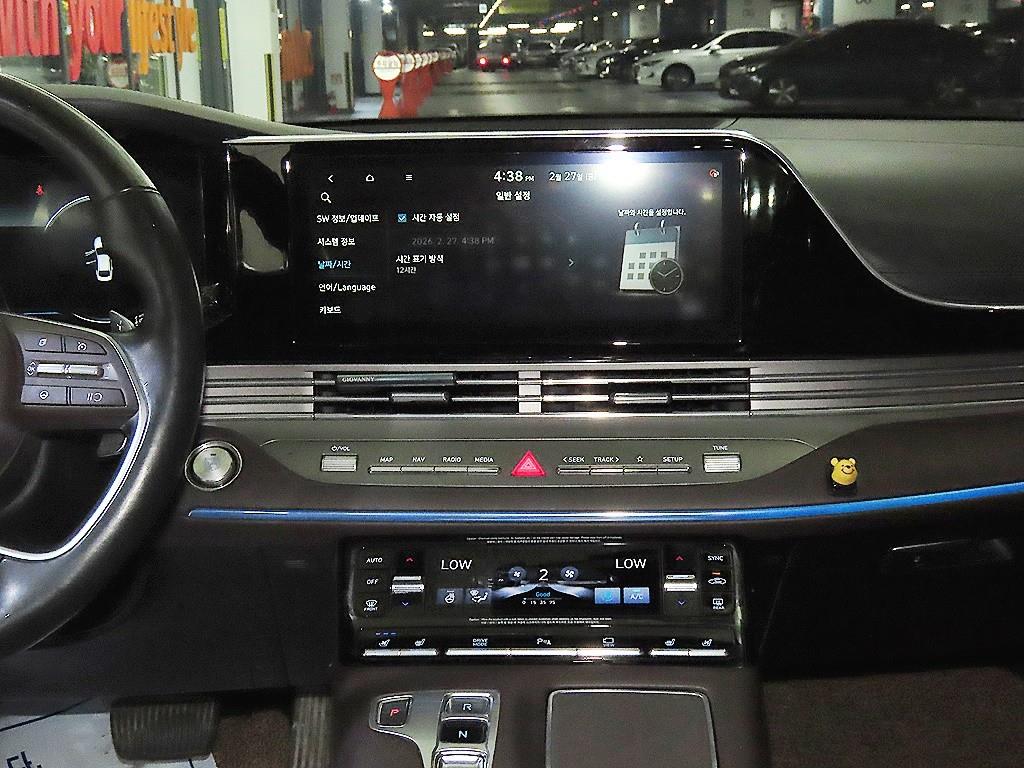 HYUNDAI Grandeur - Vista 11