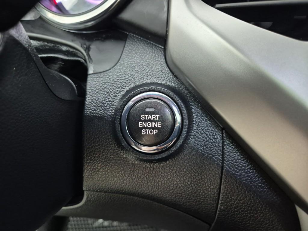 Ssangyong Tivoli 2016 Blanco - Importación desde Corea - HF Imports Iquique - Foto 17