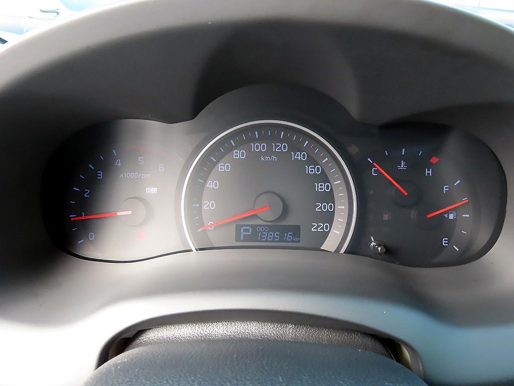 KIA Carnival - Vista 9