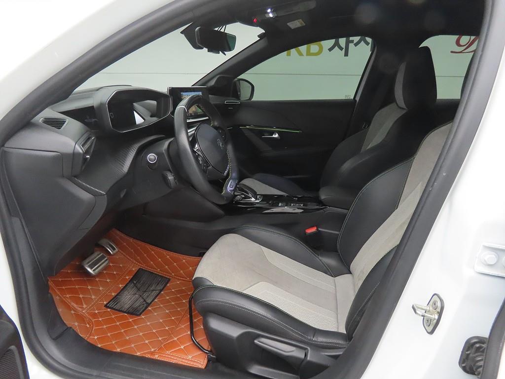 Peugeot 208 - Vista 6