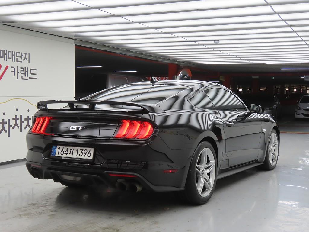 Ford Mustang - Vista 4