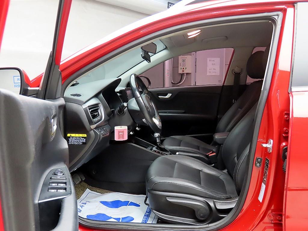 KIA Stonic - Vista 5