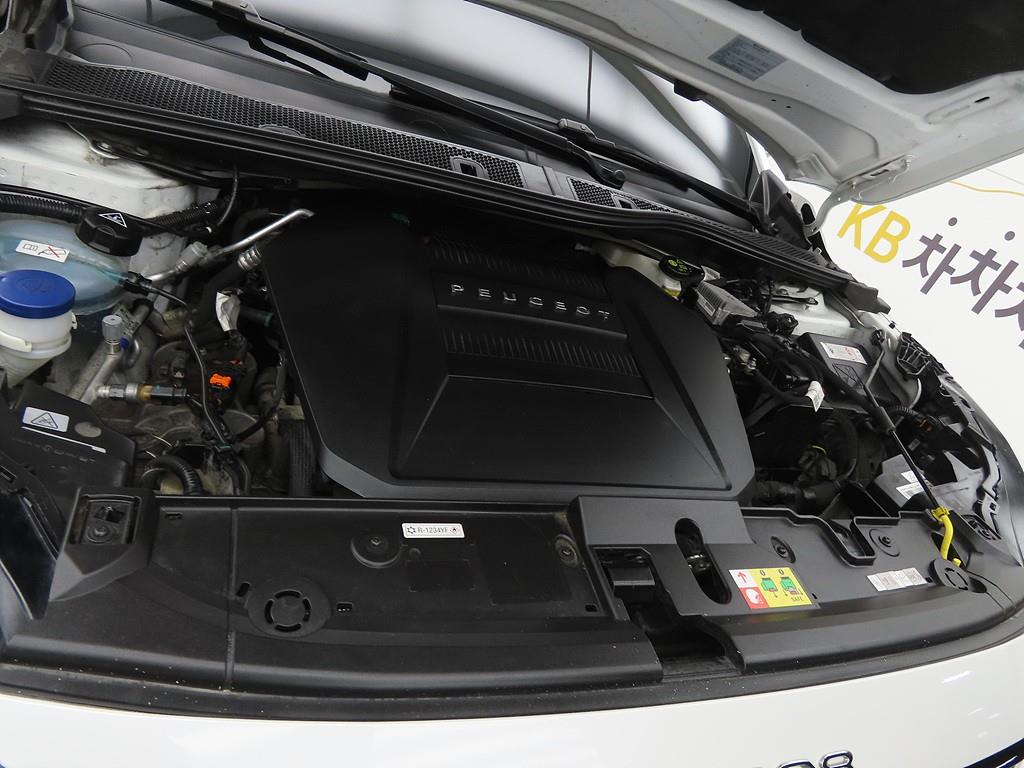 Peugeot 208 2021 Blanco - Importación desde Corea - HF Imports Iquique - Foto 19