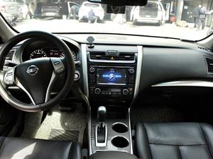 Nissan Altima - Vista 12