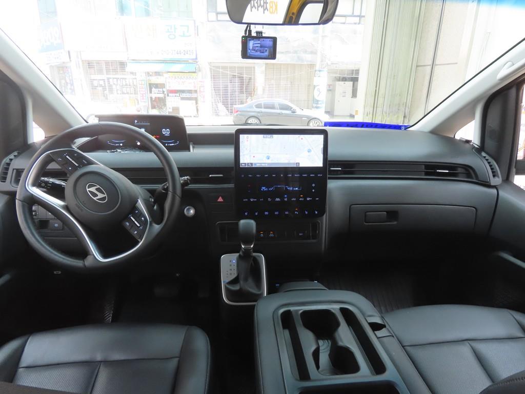 HYUNDAI Staria - Vista 7