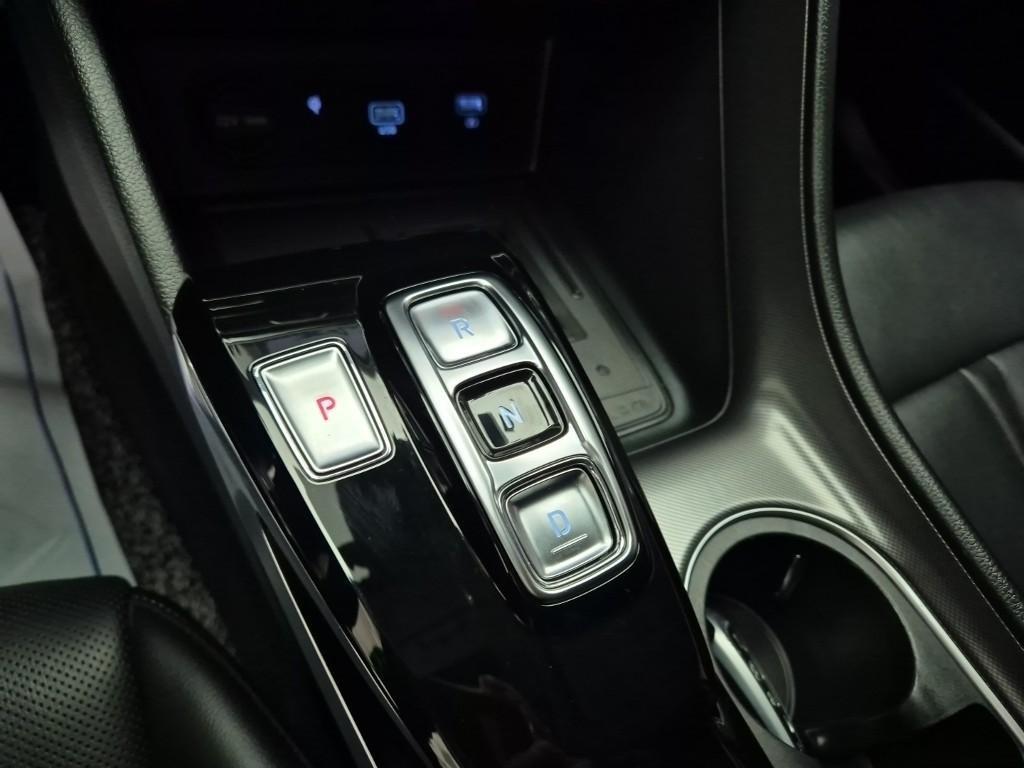 HYUNDAI Sonata - Vista 12