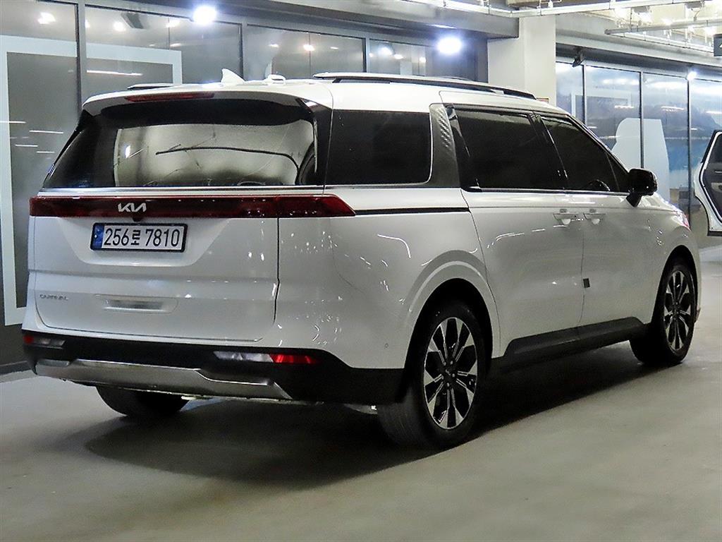 KIA Carnival - Vista 4