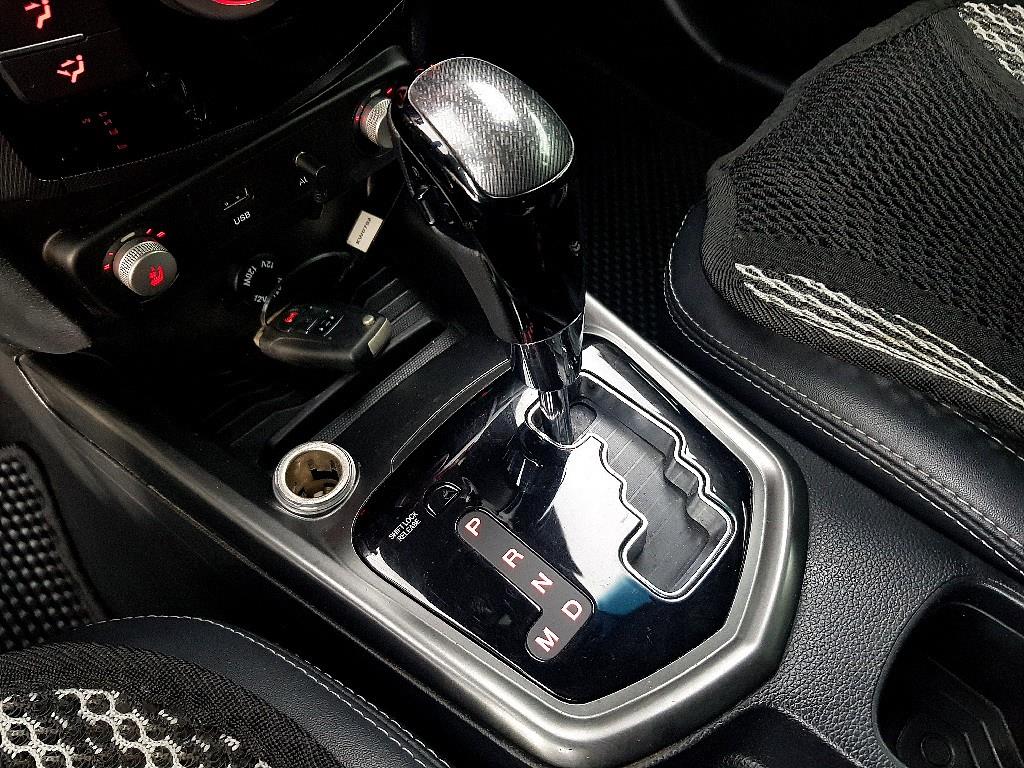 Ssangyong Tivoli 2017 Rojo - Importación desde Corea - HF Imports Iquique - Foto 14