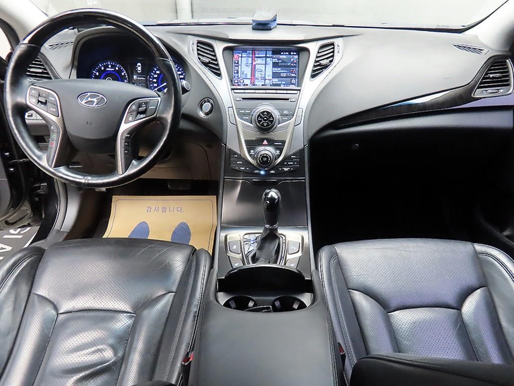 HYUNDAI Grandeur - Vista 7