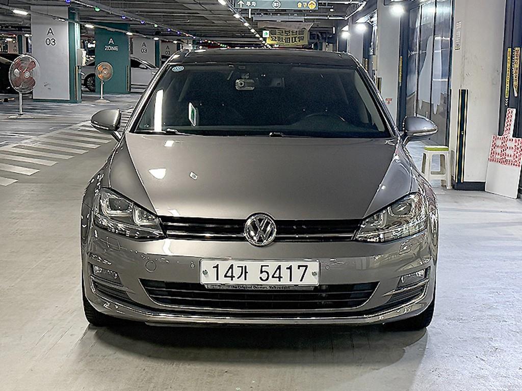 Volkswagen Golf - Vista 2