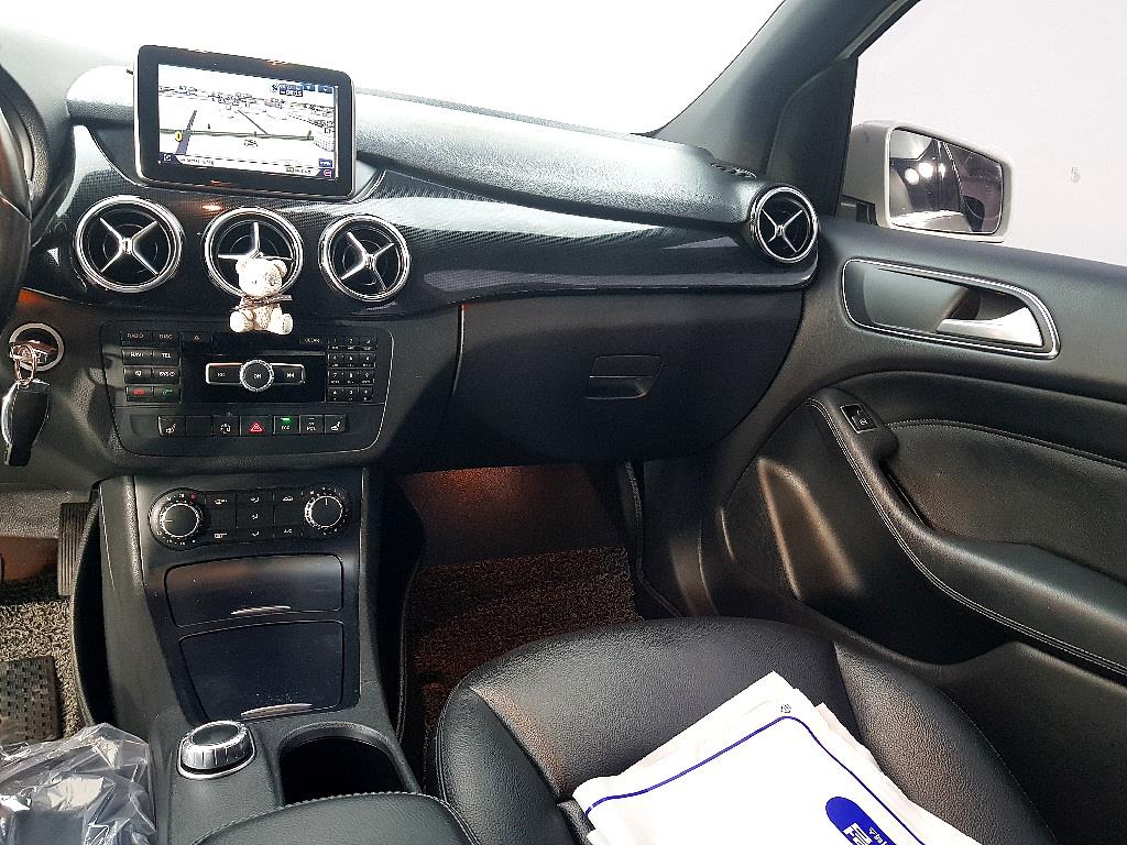 Mercedes Benz B Class (MY B) - Vista 10