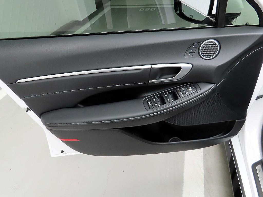 HYUNDAI Sonata - Vista 11