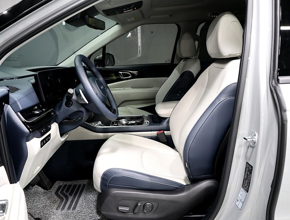 KIA Carnival - Vista 9