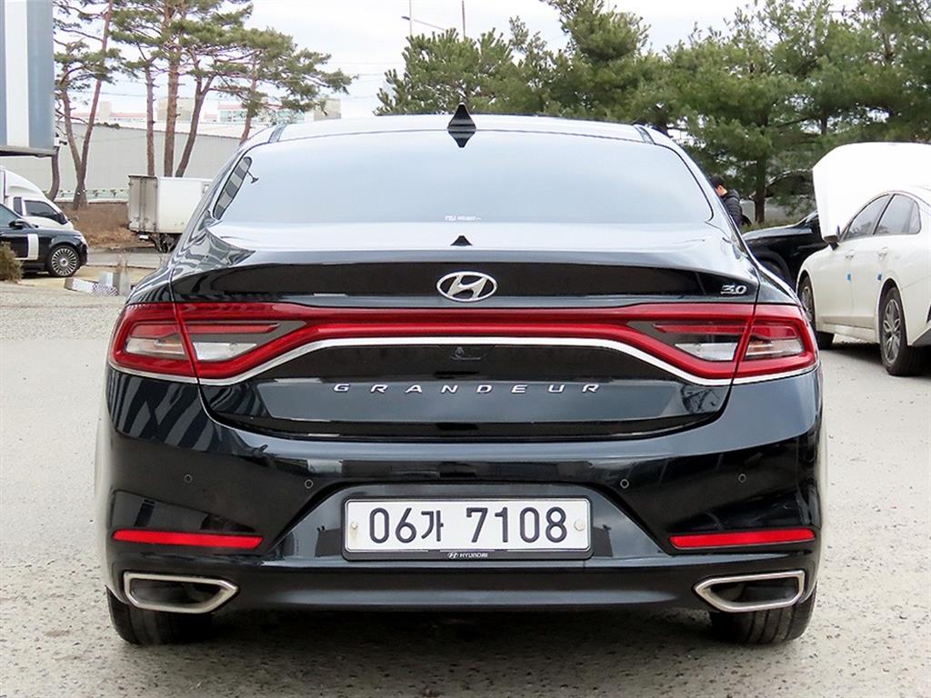 HYUNDAI Grandeur - Vista 4
