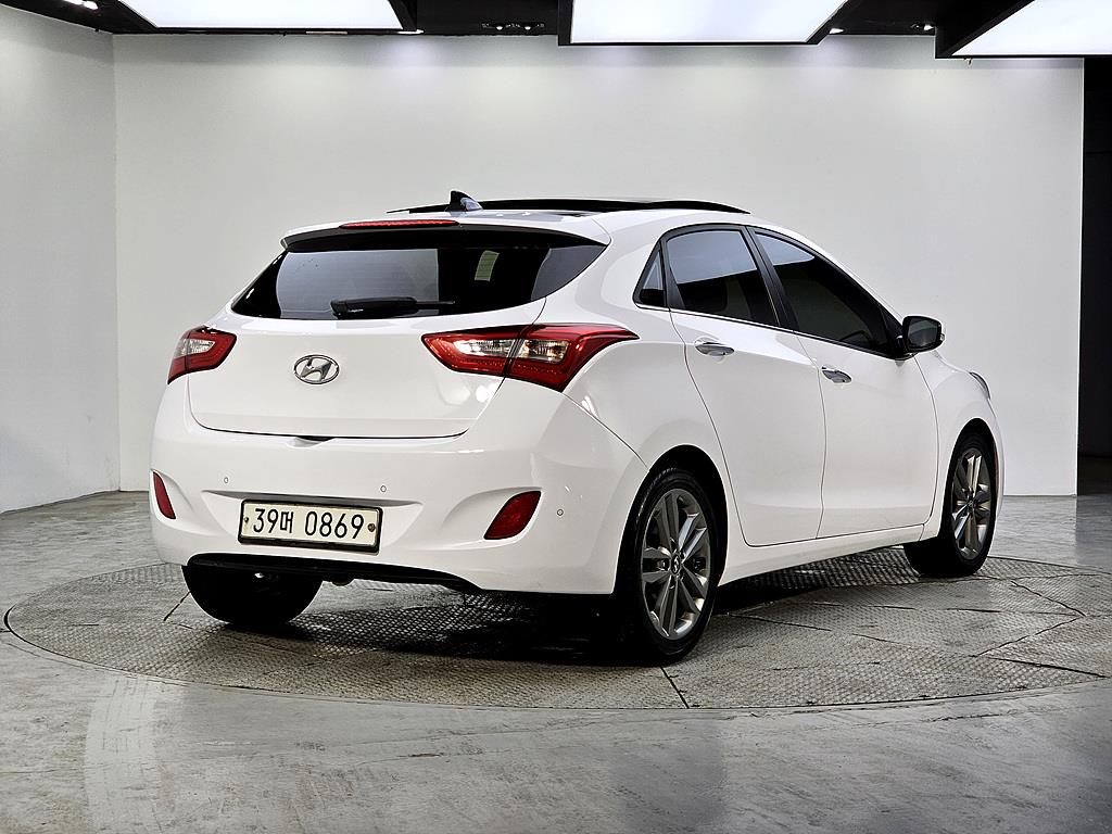 HYUNDAI i30 - Vista 4