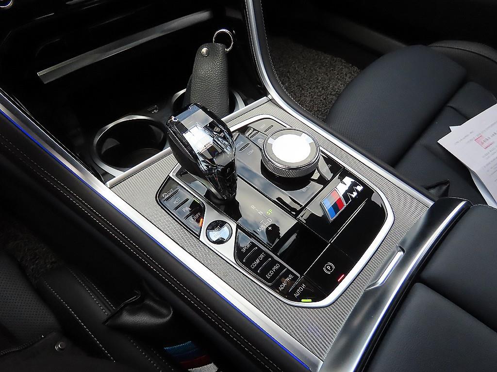 BMW 8 Series - Vista 11