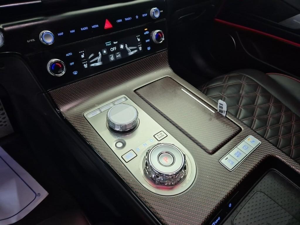 Genesis G80 - Vista 8