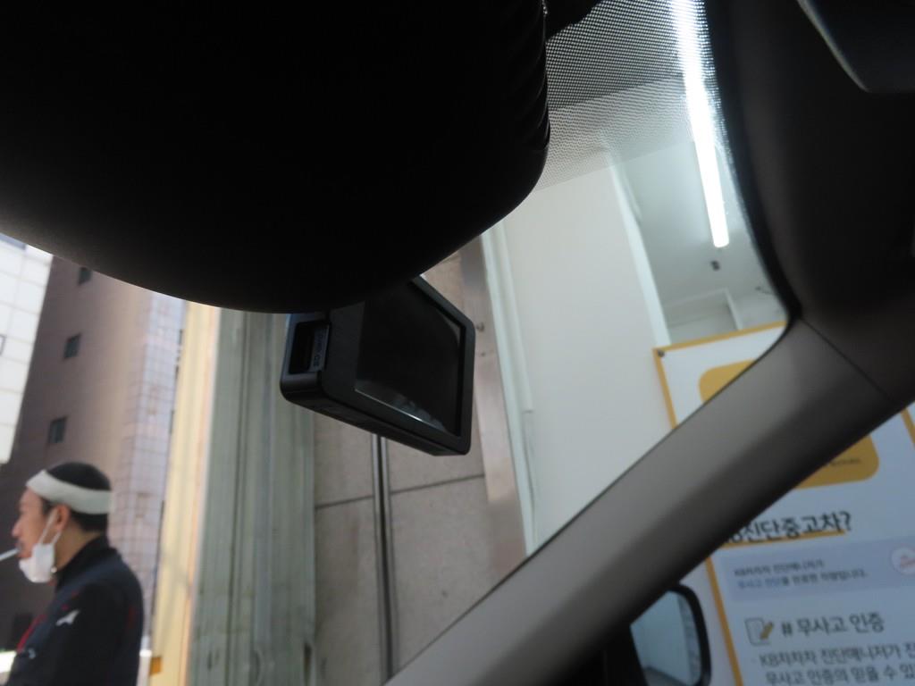 SAMSUNG QM6 - Vista 11